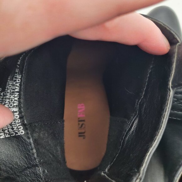 Tarynn Black Faux Leather Wedge Ankle Booties Boots | 9 - Picture 10 of 10